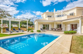 838 Villa Larissa